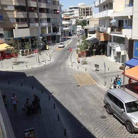 Les Palmiers Petrou * Larnaka