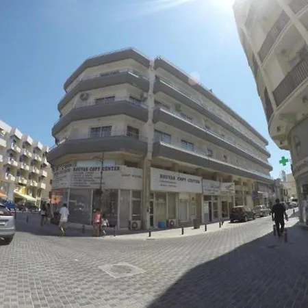 Les Palmiers Petrou * Larnaka